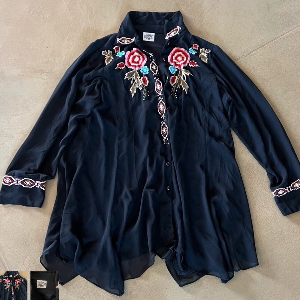 Rod’s Embroidered Black Blouse